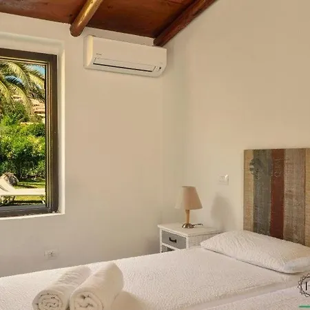 Casa Linda 100m From The Villa *