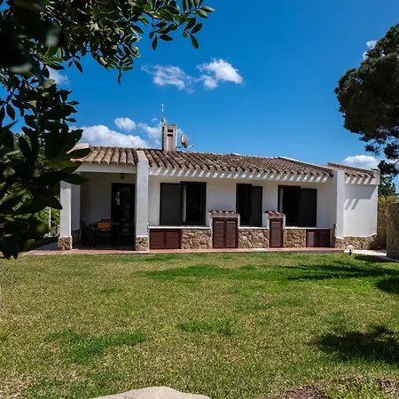 Casa Linda 100m From The Villa
